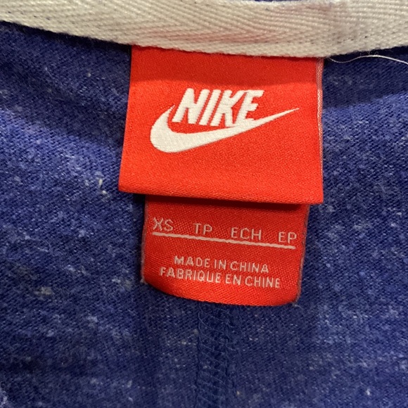 Nike zippered hoodie. - Picture 3 of 4